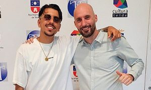 Ayaki y Dasoul en la presentación del álbum "Donde se junta el mar con el cielo"
